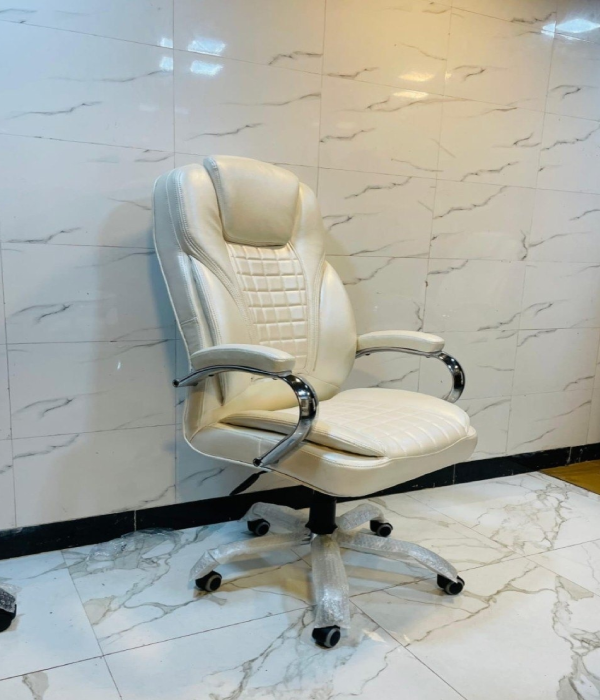 WHITE REVOLVING CHAIR